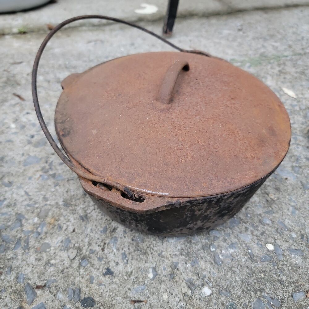 Vintage 5 Qt Cast Iron Dutch Oven With Lid "3" Marking on the Botton